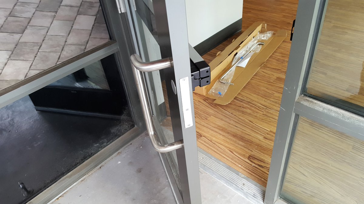 DSLocksmith's tweet image. Ds Locksmith (818)584-4854 #locksmithLA 
Install new panic bar exit.
#woodlandhills #sanfernandovaley #calabasas #berverlyhills #Hollywood