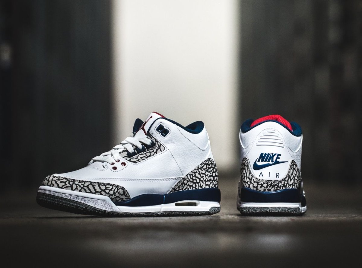 SneakerShouts's tweet photo. STEAL! Grab the GS Air Jordan 3 Retro OG "True Blue" on sale for $99 (Retail $160) + FREE shipping -> https://t.co/O7ufHKsE06 https://t.co/xP5dQGg5VJ