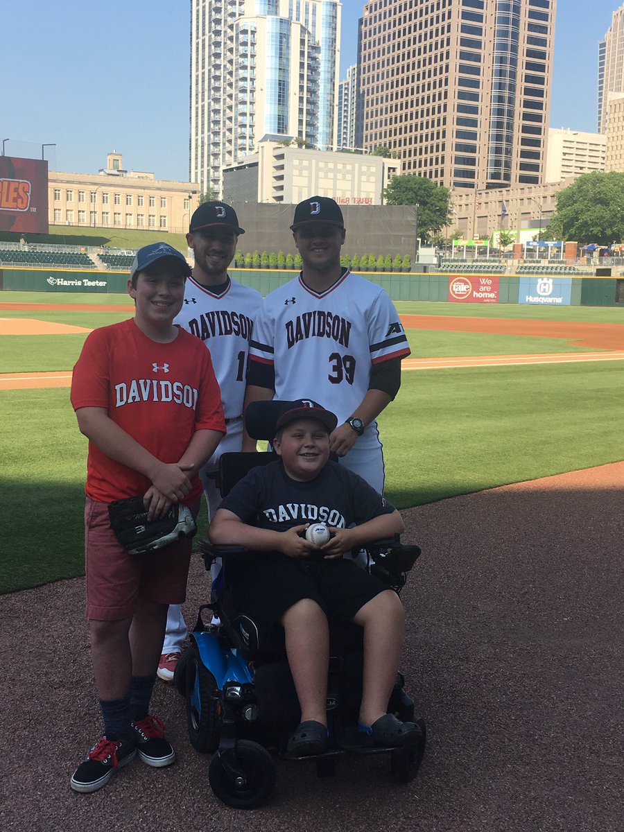 DavidsonBASE's tweet image. Big thank you to our honorary first pitch, Jack Bolton and his friend Alexander! Best fan around! ✊🏼 

Ready for action @KnightsBaseball!