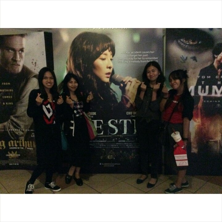 chenguyaa's tweet photo. Thankyou for watching wt me guys! Saranghae! 😘💕 @Cornholiooooooo @Sexysabile @Irish__ss #OneStepPHNowShowing #TeamDaraPH https://t.co/AfSI94UIYo