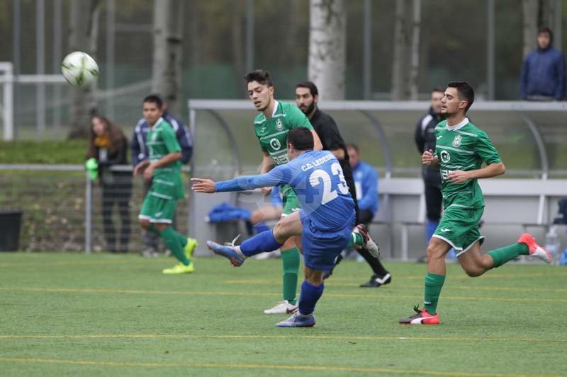 Al rojo vivo el ascenso a la Primera División del Salmantino Vegapiel dlvr.it/P6ThyF