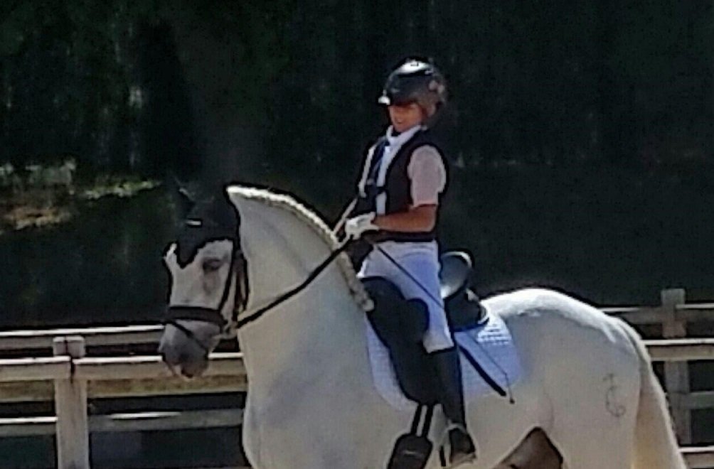 La amazona alevín Marta Asensio Alonso-Bartol consigue un nuevo reto dlvr.it/P6Tj4J