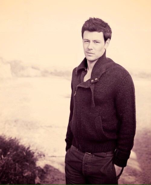 5/11
Happy Birthday  Cory Monteith
I will never forget you. 