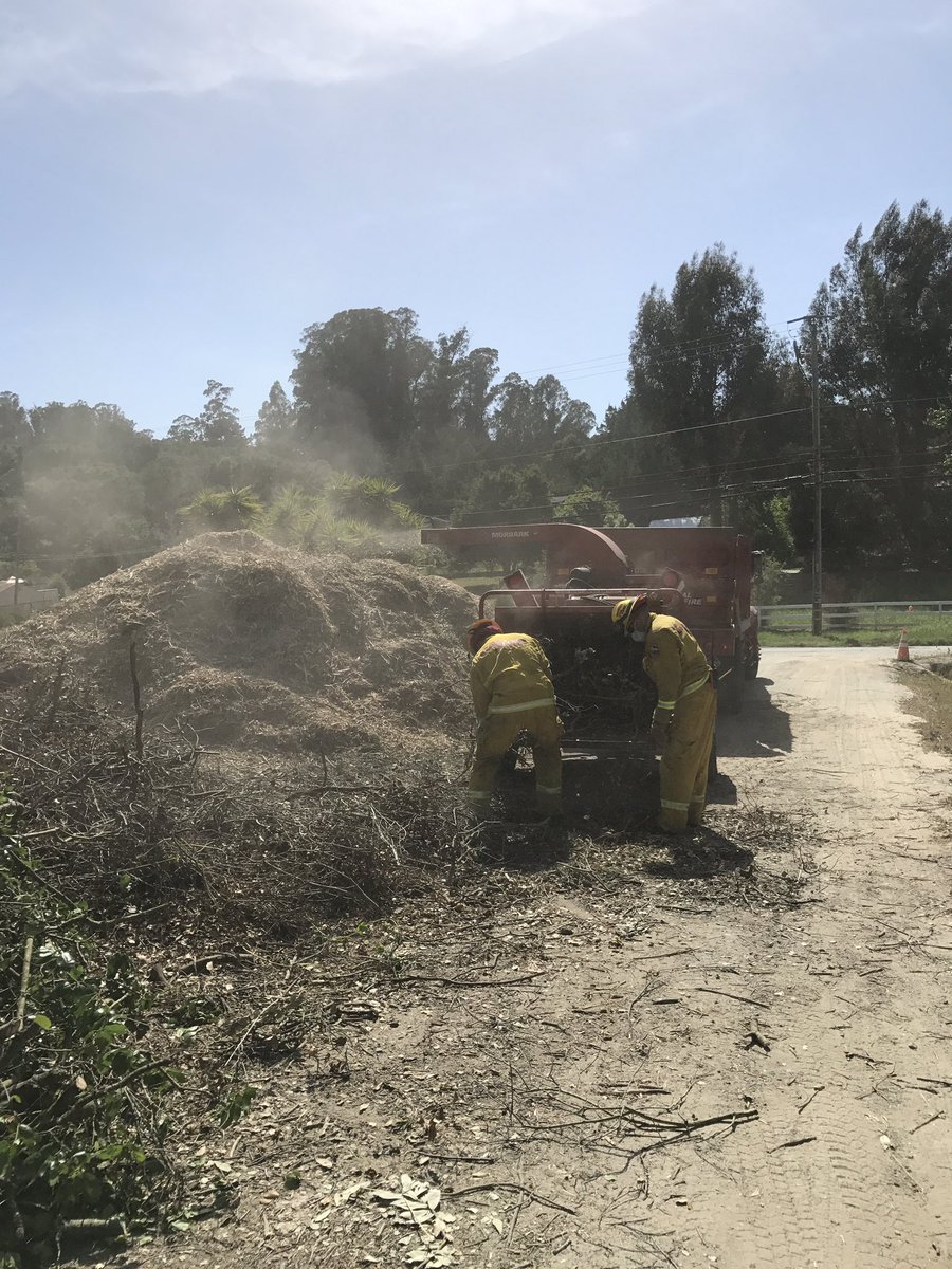 ATCFire's tweet image. MAY 15 is the LAST DAY to drop of your trimming to be chipped. We will NOT accept trimmings after May 15. Come take some chips...FREE!