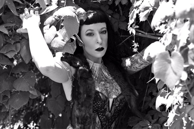 Come celebrate #HumpDay by watching me air-hump 20 feet above your head at @yellowroseatx today until<a href="/tag/humpday"class="tags">#HumpDay</a><a href="/tag/yellowrose"class="tags"><span>#yellowrose</span></a><a href="/tag/atx"class="tags"><span>#atx</span></a><a href="/tag/poledancer"class="tags"><span>#poledancer</span></a>