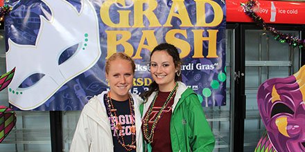 Calling all soon-to-be #HokieGrads, let's celebrate! Join <a href="/VT_alumni/">Virginia Tech Alumni</a> at 3 p.m. for this year's Grad Bash.

Deets ➡️ alumni.vt.edu/gradbash