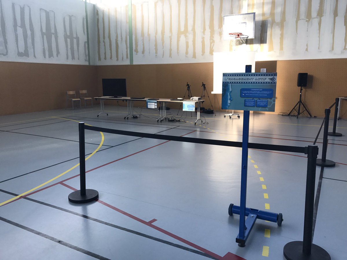 ytomasz's tweet photo. Le STAPS de Créteil est prêt pour vous accueillir dès 8h30 demain ;-) la 5eme édition du salon numérique est en marche ! #EpsCreteil https://t.co/uRc76y7PVt