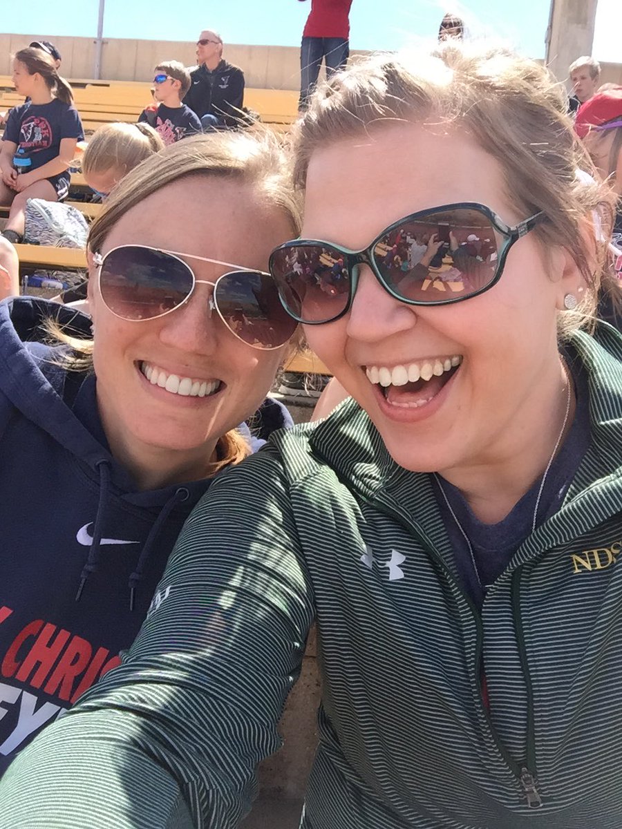 Norbysroom's tweet photo. Watching some track and field. https://t.co/DyQYVtR5rD