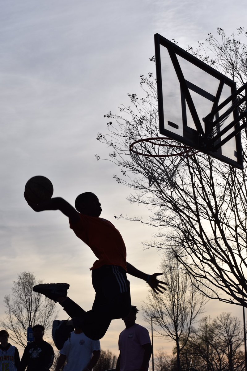 H12StoneSL's tweet photo. Friends        ✅
Worship       ✅
KONA ICE    ✅
Tonight is going to be a slam dunk!!! #H12 https://t.co/MDMmS6E5Pm