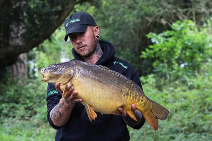 AdvAngSol's tweet photo. Nick Bosner consistent as ever with a 12 fish haul using our XXX Gapes #hooks, Deep Descent #leadcore & Fluoro Descent #fluorocarbon https://t.co/tvswb9pAmq