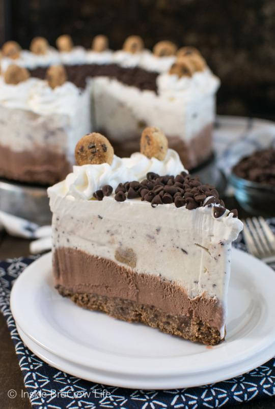 AnayaMemon1's tweet photo. Happy Birthday #Shireenidrahim 
🎂🎁🎈
Allah ap ko lambi zindagi dy OR hamesha khush rahein........Salamat rehein😘😍 https://t.co/7O9iVlXiaG