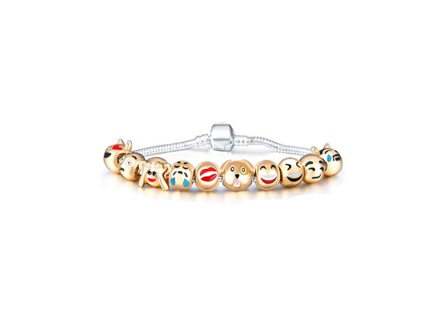 PeermontJewelry's tweet photo. SWEET EMOJI DEAL
https://t.co/6RX7JW3DLA
#EmojiChallenge #emoji #futurerealities17 #fun https://t.co/MZvhBsPuDi