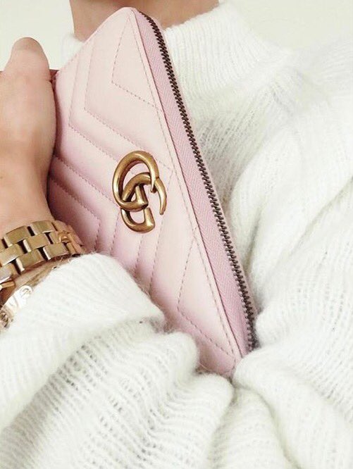 chelly_jewels's tweet photo. Pink love https://t.co/hOK4VtoRKF #Hvisk #fashion #Style #Jewelry #Gucci #pinkpower https://t.co/yxAIIcXxs3