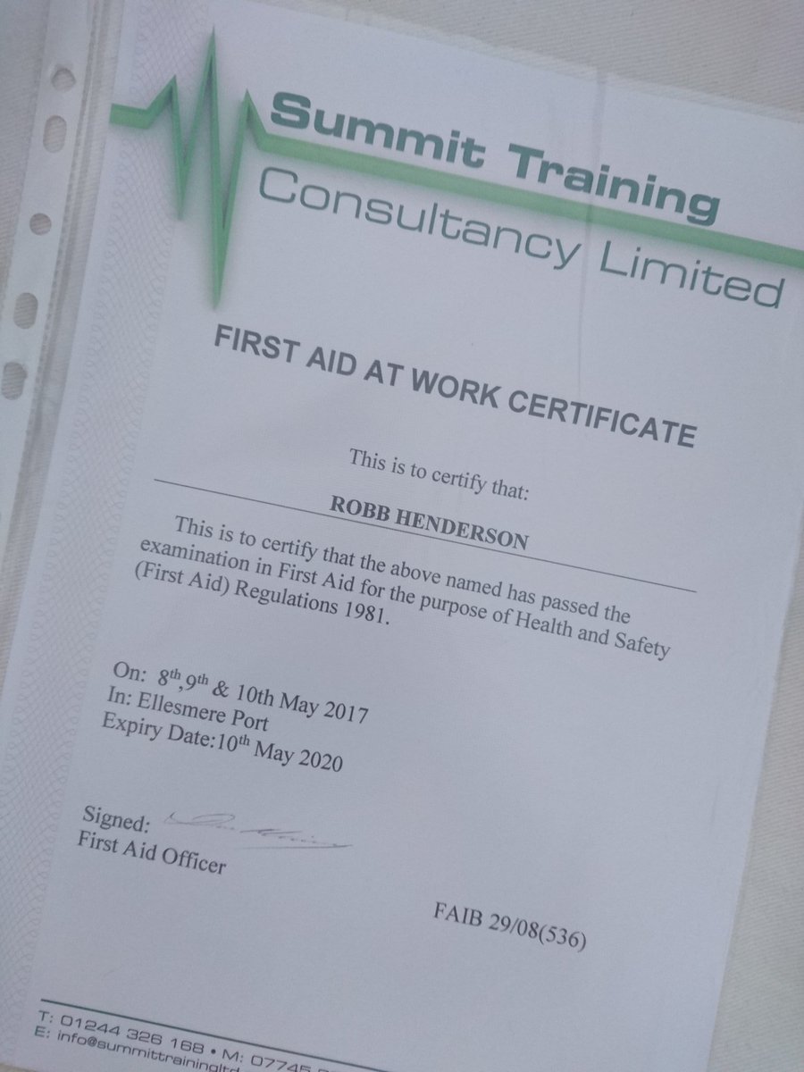 Robb_One's tweet photo. 2 certificates in one day π feeling good #FirstAid #PoolPlantOperator #RLSS #qualified https://t.co/XH06anQgcR