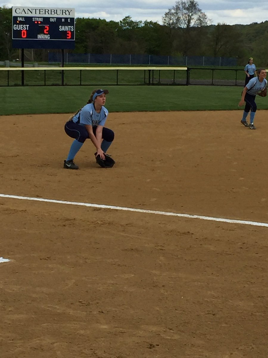 cburysoftball's tweet photo. End of 1st in The Stadium, Saints lead Berkshire 3-0. #cburysaints #cburysoftball #cbury1617 https://t.co/zY6orUTxSx