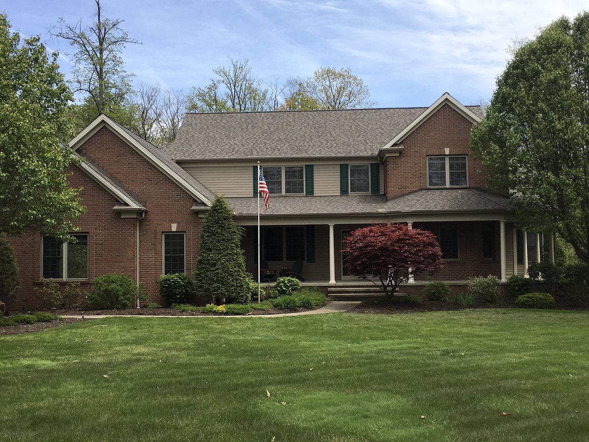 4SeasonsChardon's tweet photo. Landmark Pro Weathered Wood made by @CertainTeedRoof from @willoughbysup #integrityroofsystem #surestartplus #roofing #shinglemasters https://t.co/mQfAos3QXJ