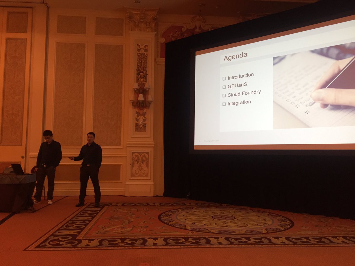 Victor and Layne rocking the #GPUaaS session! @DellEMCDojo <a href="/victorkfong/">Victor Fong</a> <a href="/layne_peng/">Layne</a> #MachineLearning <a href="/cloudfoundry/">Cloud Foundry</a>