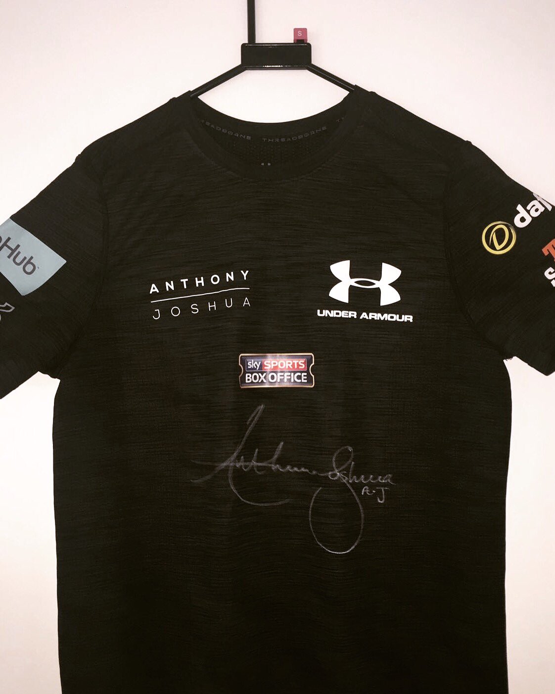 anthony joshua shirt under armour