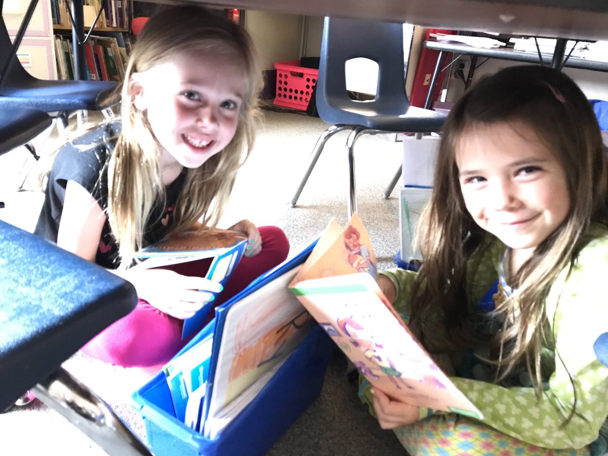 HSSDkateschm's tweet photo. Reading UNDER the table for letter U day!  #abccountdown @ForestGlenElem https://t.co/RhLMBfWEfC
