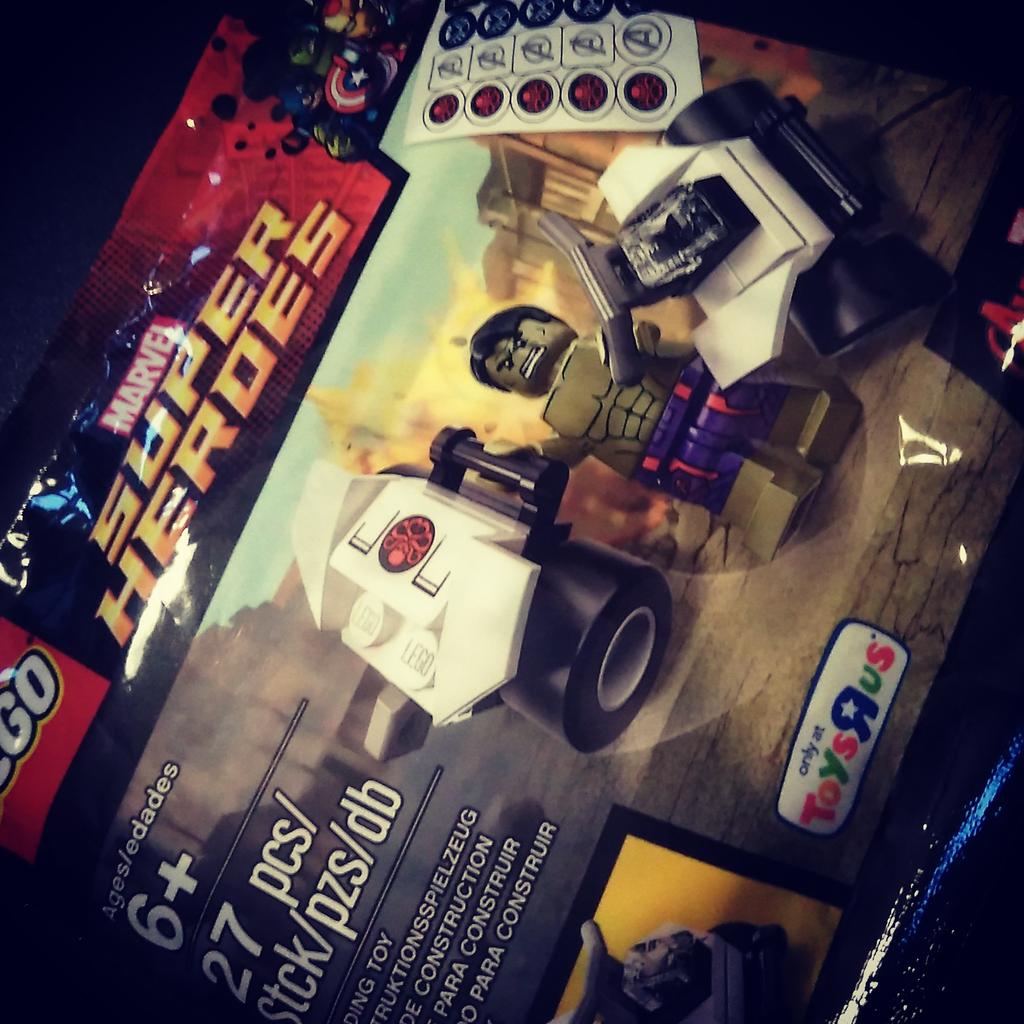 La série s'agrandit... Commande BL
#lego #hulk #superhero #marvel