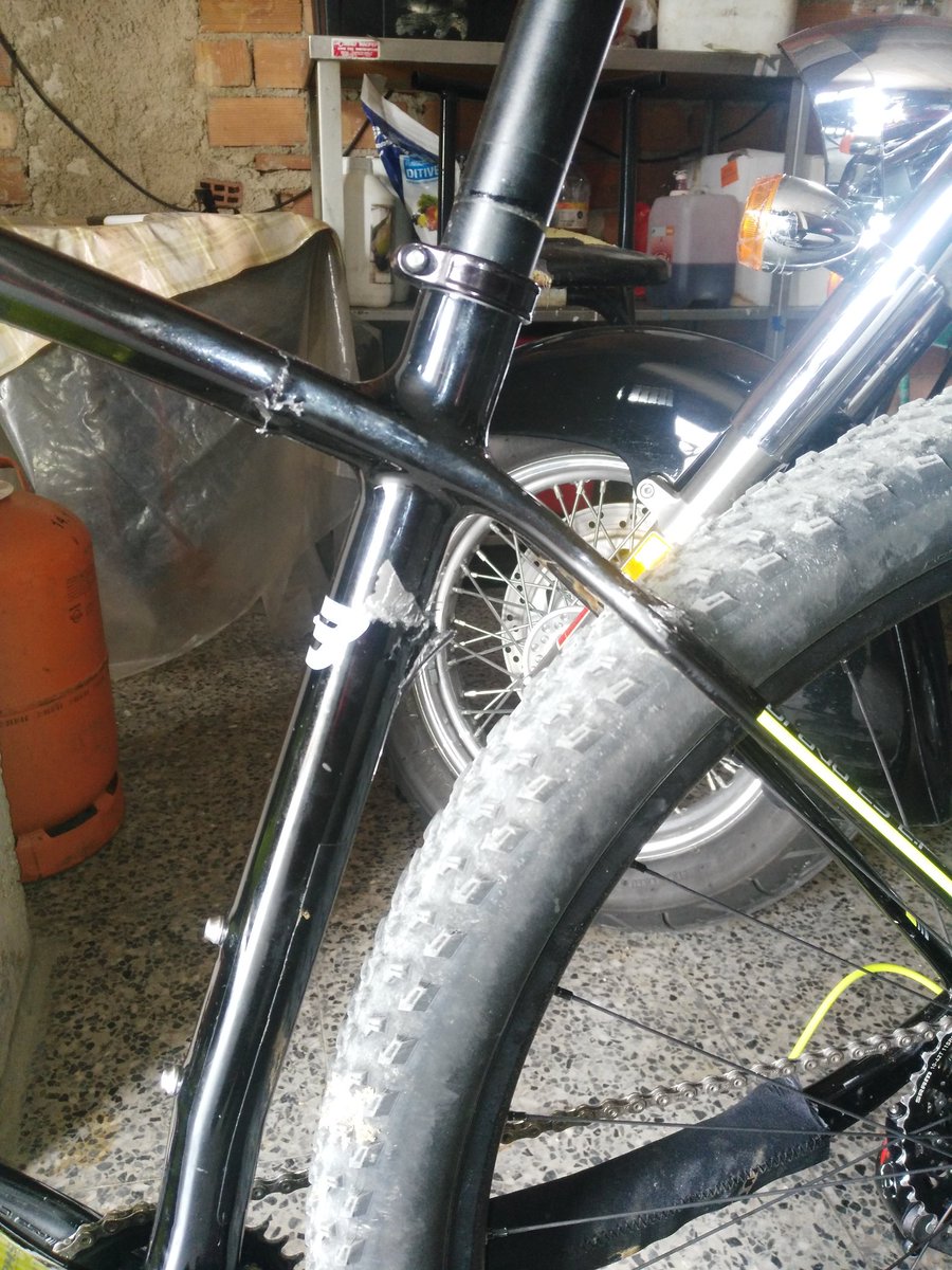planetcantero's tweet photo. 📢📢📢 ¡¡ @BerriaBike = a bici china!! #mtb #xco #btt #berria #BIKERS #ciclismo #mountainbike #rt #OCU ⚠⚠⚠ No se hacen cargo con la garantía ⚠⚠ https://t.co/sOJTvjhBRj