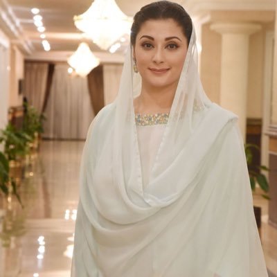 ChGulzar2's tweet photo. الحمد للہ
مریم میم آج ایک دفعہ پھر سرخرو ہوئی
سچ کو مات نہیں آ سکتی
ڈان لیکس #Finish انشاءاللہ https://t.co/8eOvagkdY3