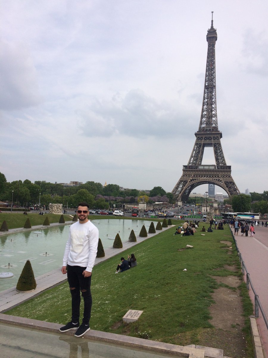 WorldOGames's tweet image. #Paris #Eiffel #myself #retards