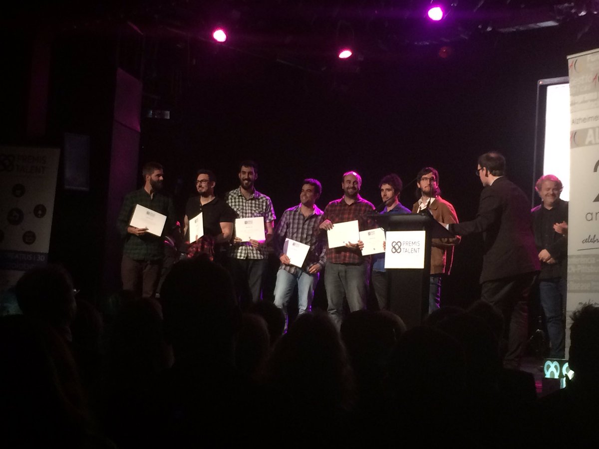 enderrock's tweet photo. Lliurem el @premistalent a la millor cançó als @catfolkin . Felicitats! https://t.co/DfSv9i1Ph0