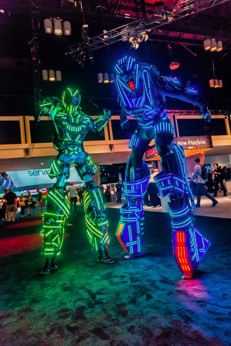 HelloKnowledge's tweet photo. WoahNow! Anyone have a clever caption for this photo? Show us what you got and you might just win a Swag Bag! #Know17Caption https://t.co/cpnlVTL8wX