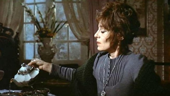 pifconoma's tweet photo. Viveca Lindfors as Marta in The Bell of Hell / La campana del infierno, 1973 #VivecaLindfors #BellfromHell #ClaudioGuerinHill https://t.co/6mfuYpN4Bj