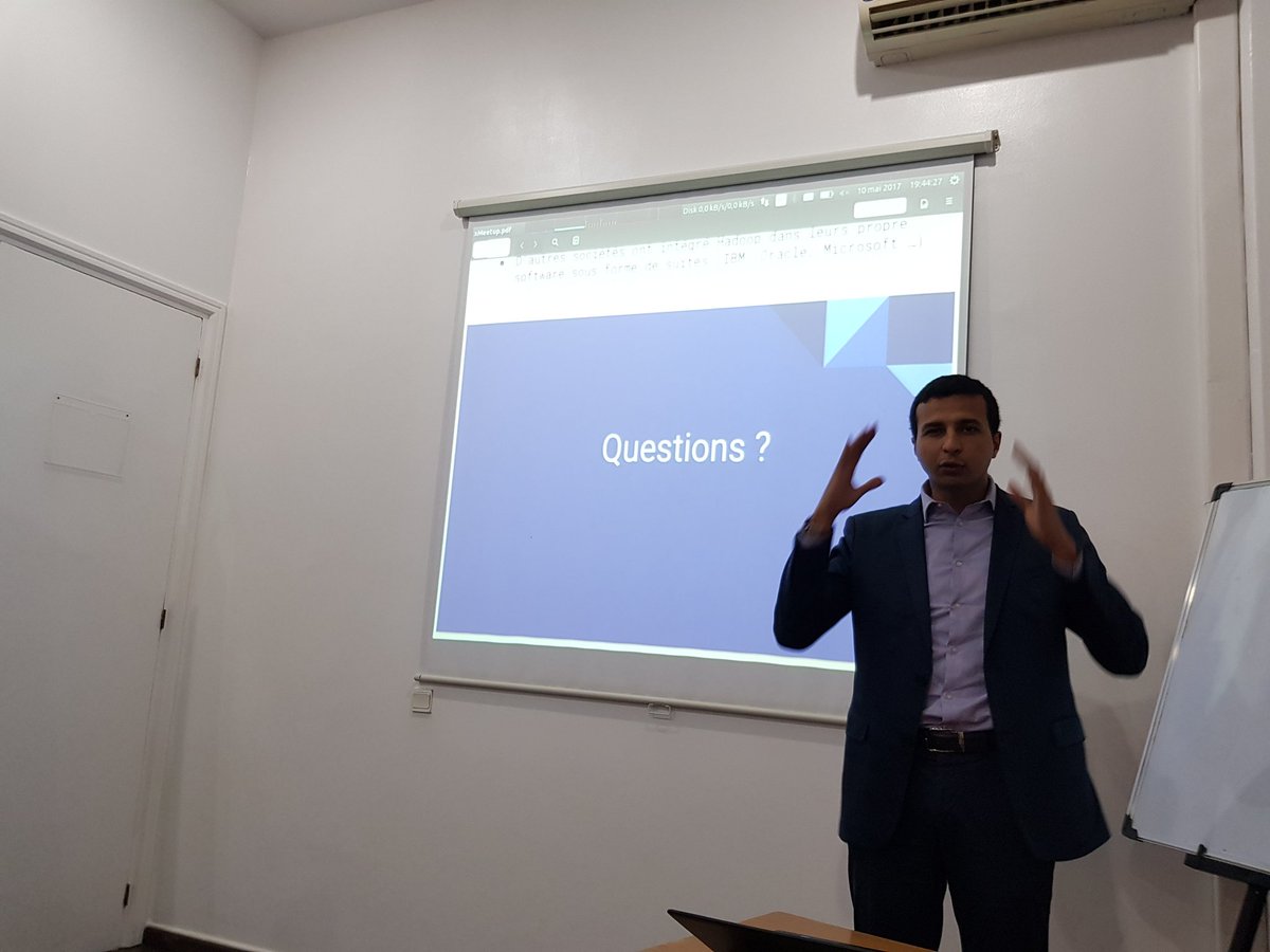 laytoun's tweet image. Happy to see a packed room for our #DeveloperCircles Meetup even if #RmaAtm  are playing at the same time 😀😀 #MachineLearning #Chatbots
