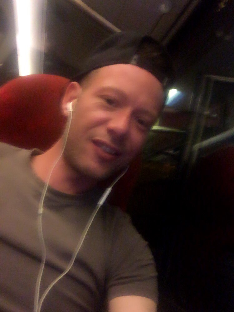 jamiewaterworth's tweet photo. 😴😴😴 #sleepygay #bored #train #ricking #tocking #rocking #whatareyousaying https://t.co/ddzXFy3Ean