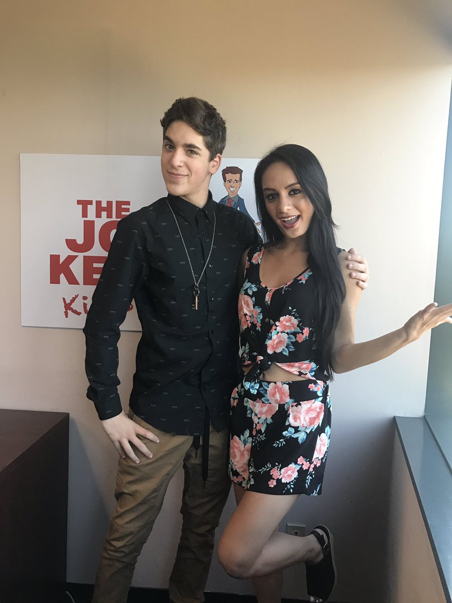 alexisjoyvipacc's tweet photo. Awesome @TheLouisTomeo talked all about #InSanityFlorida,being in @Daylight_Sucks &amp;he did a fun speedround-INTERVIEW https://t.co/0nYF4vcezn https://t.co/yz0zHeeg35