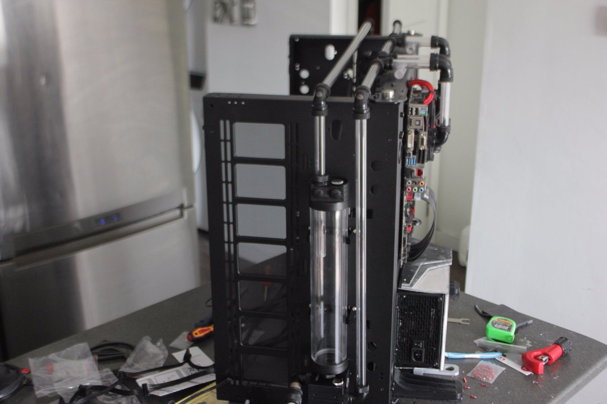 EZgunna82's tweet photo. Test fitting loop and components for Project: Duality 75. A @thermaltake #Corep7 mod. #pcmasterrace #PCmodding #PCwatercooling https://t.co/p7HlERcMkV