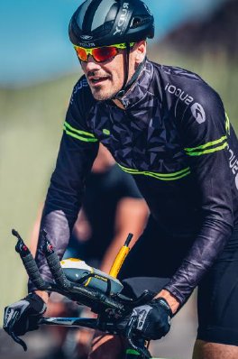 FurnitureToday's tweet image. U.S. Olympian Andy Potts joins Human Touch Wellness Council. #andypotts #wellness hubs.ly/H07sKwm0