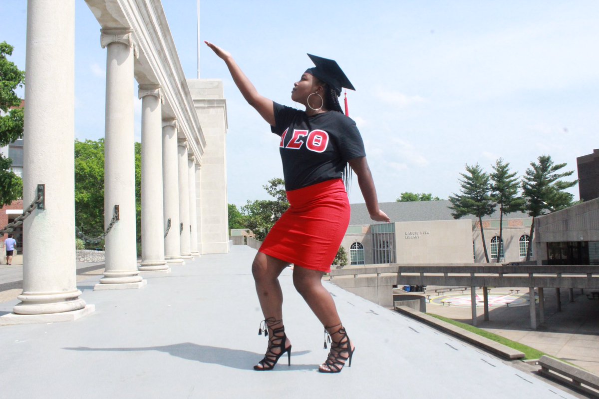 Congratulations to Soror Lanae for graduating with a Bachelors in Public Health🔺