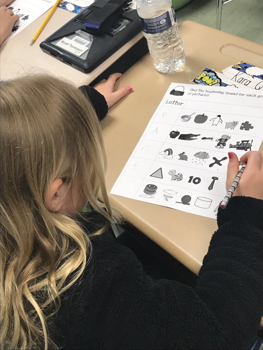 _ShawnChurchill's tweet photo. Miss Tiemann's class learned a #breakoutedu to do w/ preschool Ss. Will learn shapes & colors through @DrSuess. #foxonsocks #collaboration https://t.co/EJwFLiwQIq