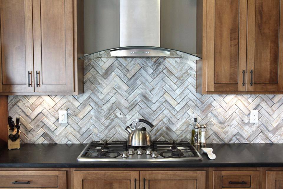 The_Habitus's tweet photo. Reclaimed Wood, Herringbone in White Wash available @The_Habitus #reclaimed #sustainable #interiors #interiordesign #architecture #wood https://t.co/yOlHJWQpml