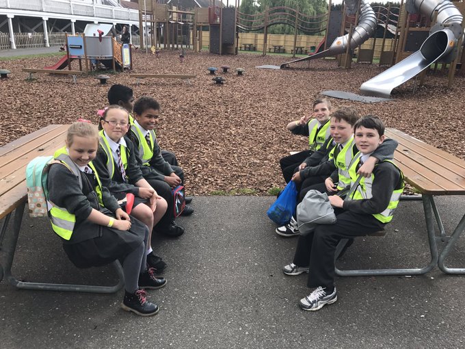 RT @HPA_Orpington: The sun was shining on Pitt class' trip to @Hopfarm. A wonderful day for everyone #successforall https://t.co/az1vZrrsWq