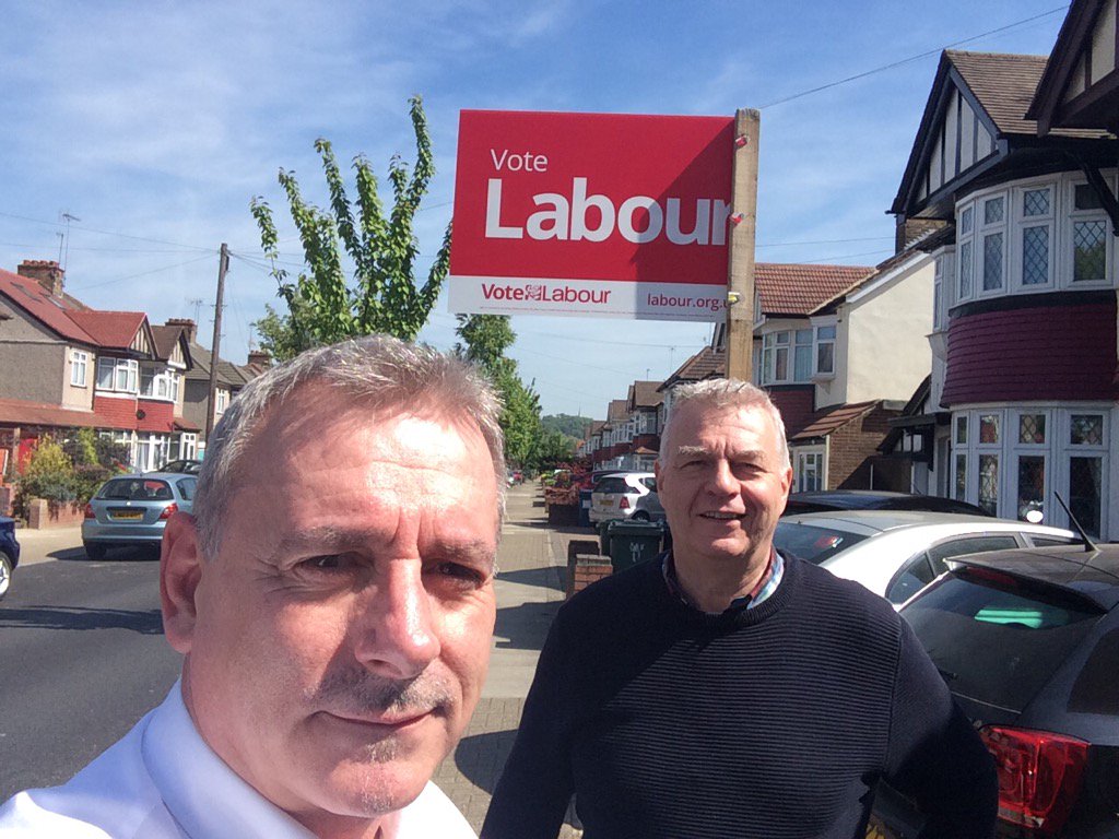 Deangilli6's tweet photo. With @twgmb putting #LabourBoards up around #Harrow in support of @GarethThomasMP Local Person Local Values 🌹 https://t.co/a2dCsr3laz
