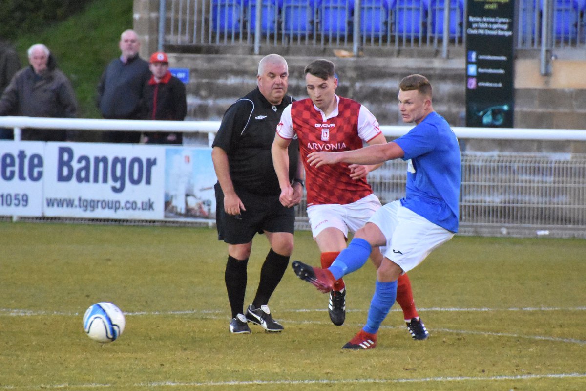 TomosWynJourno's tweet photo. @glantraeth v @LLANRUGUNITEDFC #MCCF @WelshAlliance2 @GethMaxi #59Goals @corrigmcgonigle #Llongyfarchiadau @LLANRUGUNITEDFC @welshfootie AWJ https://t.co/FIz2P3y0AG