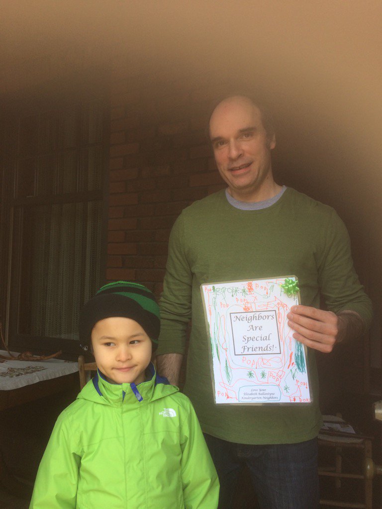 <a href="/EBS_EMSB/">Elizabeth Ballantyne</a> visiting neighbours!
#greatermontrealday with <a href="/Global_Montreal/">Global Montreal</a>