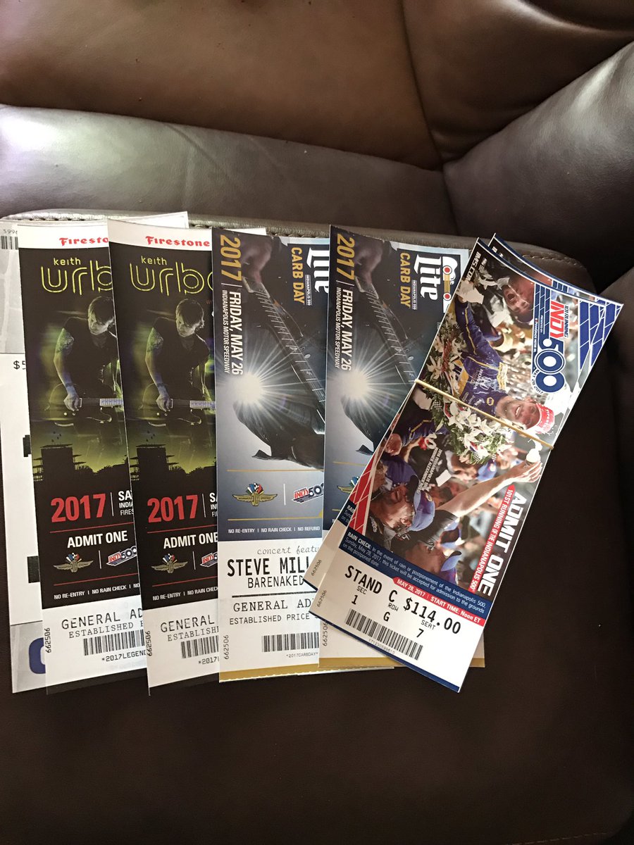 mjwalker1200's tweet photo. Christmas in may ready for @IMS #101running #INDY500 #carbday #lengendsday @KeithUrban @jdouglas4 @ferfer11778 https://t.co/S6IqaPwMbN