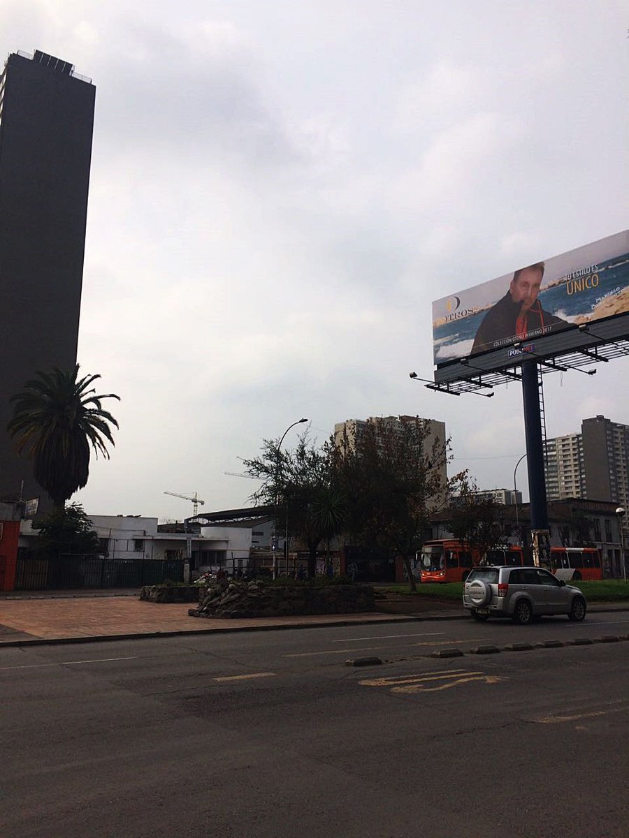 Alameda4365's tweet photo. Nos preguntaron una referencia para llegar al Centro Cultura y es Fácil. Frente a la Imagen Gigante, Protectora y Milagrosa de @MarceloBarti https://t.co/N4UFWLKYJN