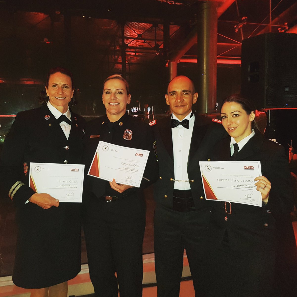 Sab_CohenHatton's tweet photo. Team UK/USA runners up in the #Encuentros2017CBQ drill competition. Did I mention Quito is 10,000ft above sea level #altitide #NoAir πππ₯ https://t.co/400hlsXUvi