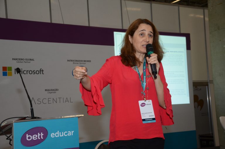 inoveduc's tweet photo. #Inoveduc: Aprender brincando: especialista destaca uso de jogos na sala de aula https://t.co/unjJzATQyR #inovacao #educacao #BettEducar2017 https://t.co/BtCoZyqDfK
