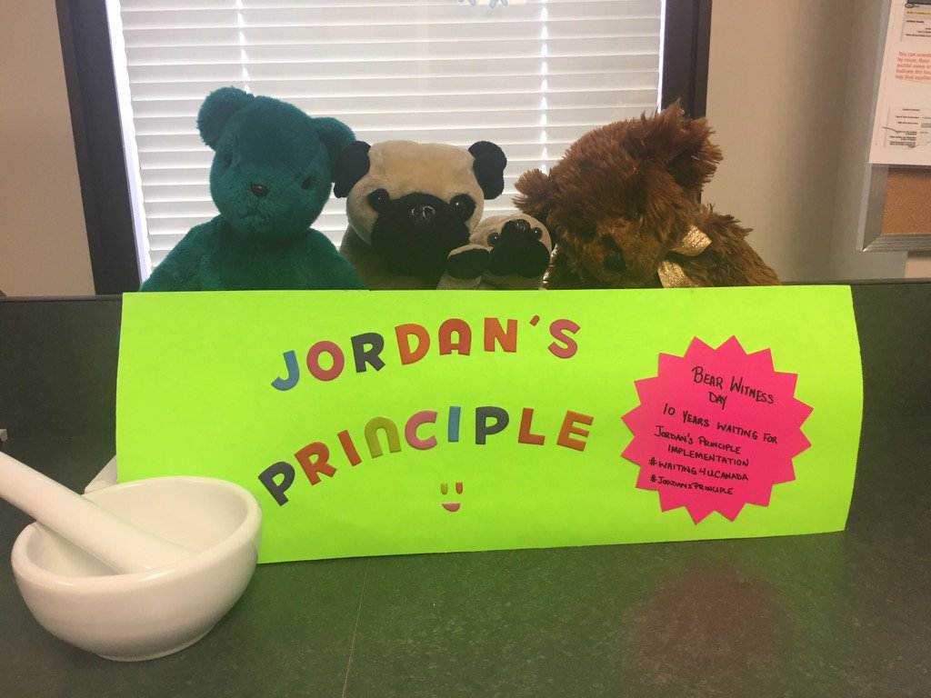 'Bear Witness day ' @StAmantMB in pharmacy 💊today to show support 4 #Jordansprinciple #Waiting4UCanada
