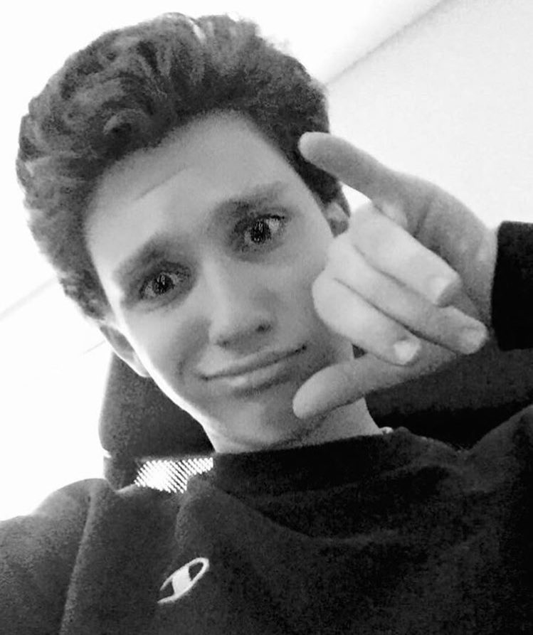 airbare2670's tweet photo. if this gets 125 retweets i get to bleach this dudes hair https://t.co/Ioghj5k7iC