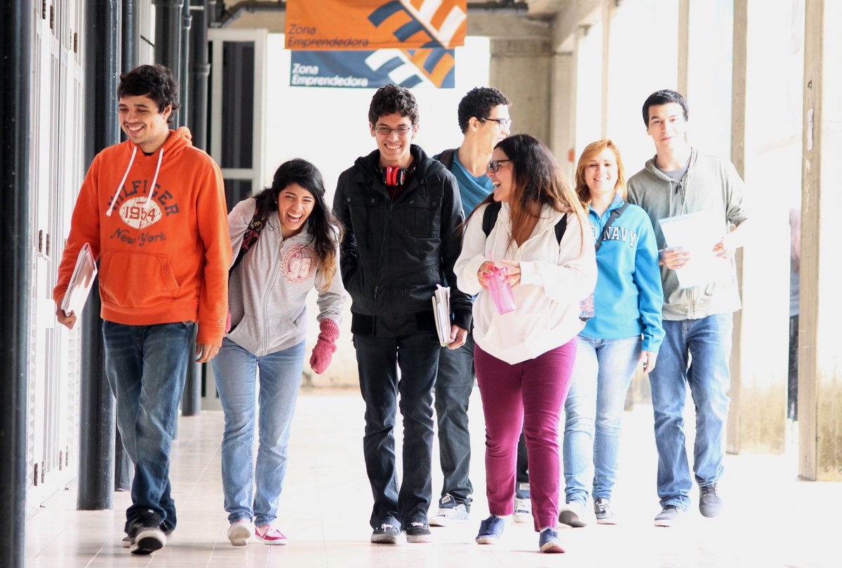 Unimet's tweet photo. Ante la difícil coyuntura es necesario mantener una comunicación permanente con tu Alma Mater y profesores #PlanDeContingencia https://t.co/NybmM507IQ