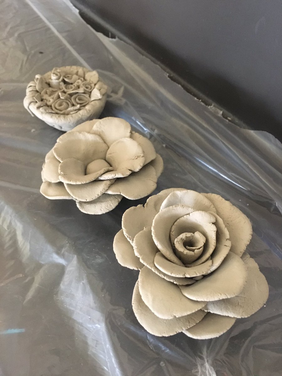 MrsSwag_RPA's tweet photo. Working with clay in #middleschoolart today! @WeAreOneRPA https://t.co/ECd5El1rZ1